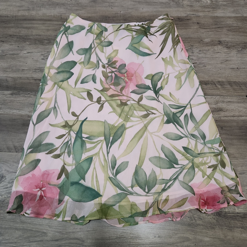 NWT Ann Taylor Women's Floral A-Line Skirt 100% Silk, Polyester Lined Size 2P